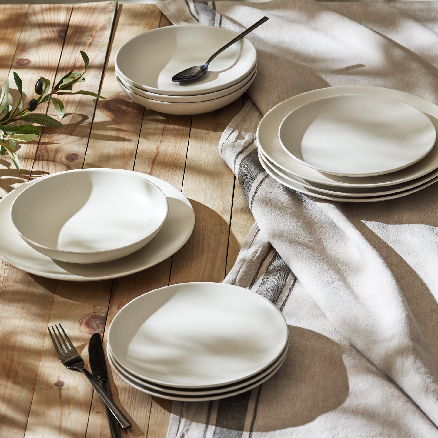 Semplice Stoneware Dinnerware Set - White Matte - Crafted in Portugal