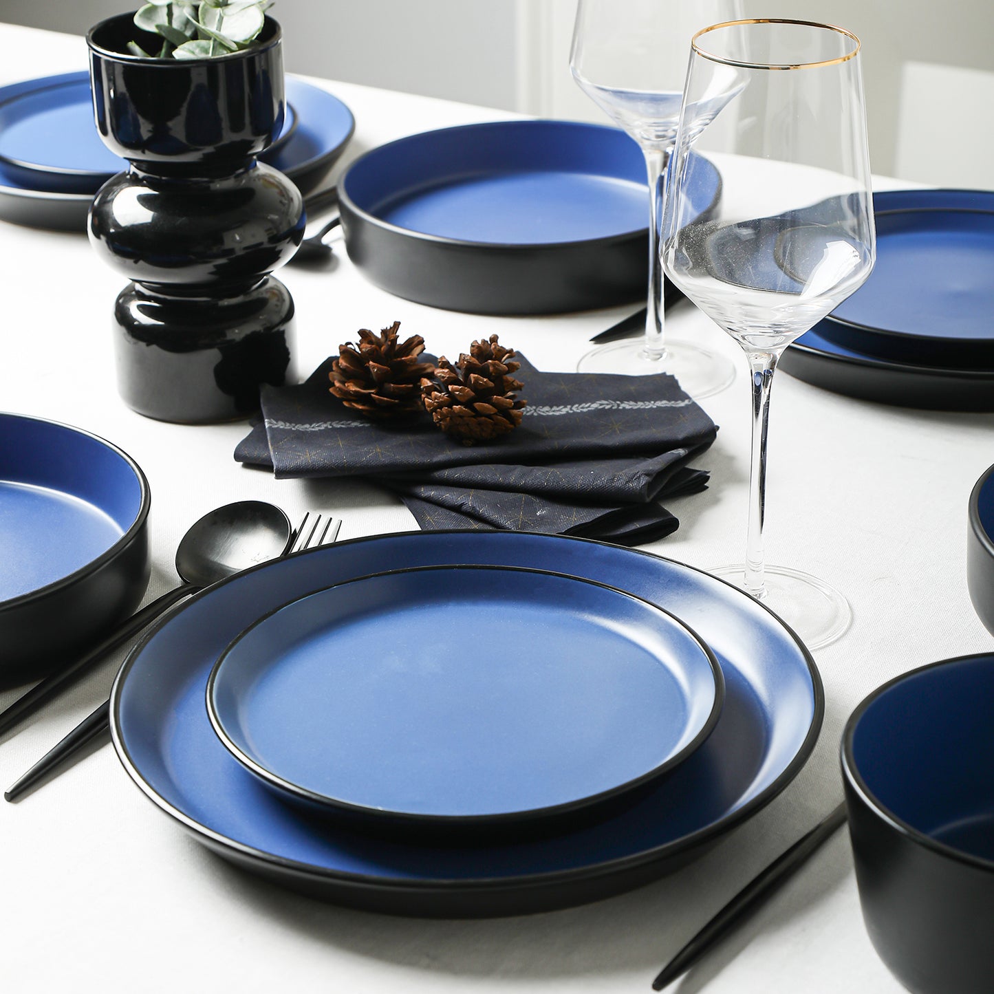 Albie Stoneware Dinnerware Set - Blue And Black