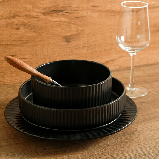 Lusso Stoneware Dinnerware Set - Black
