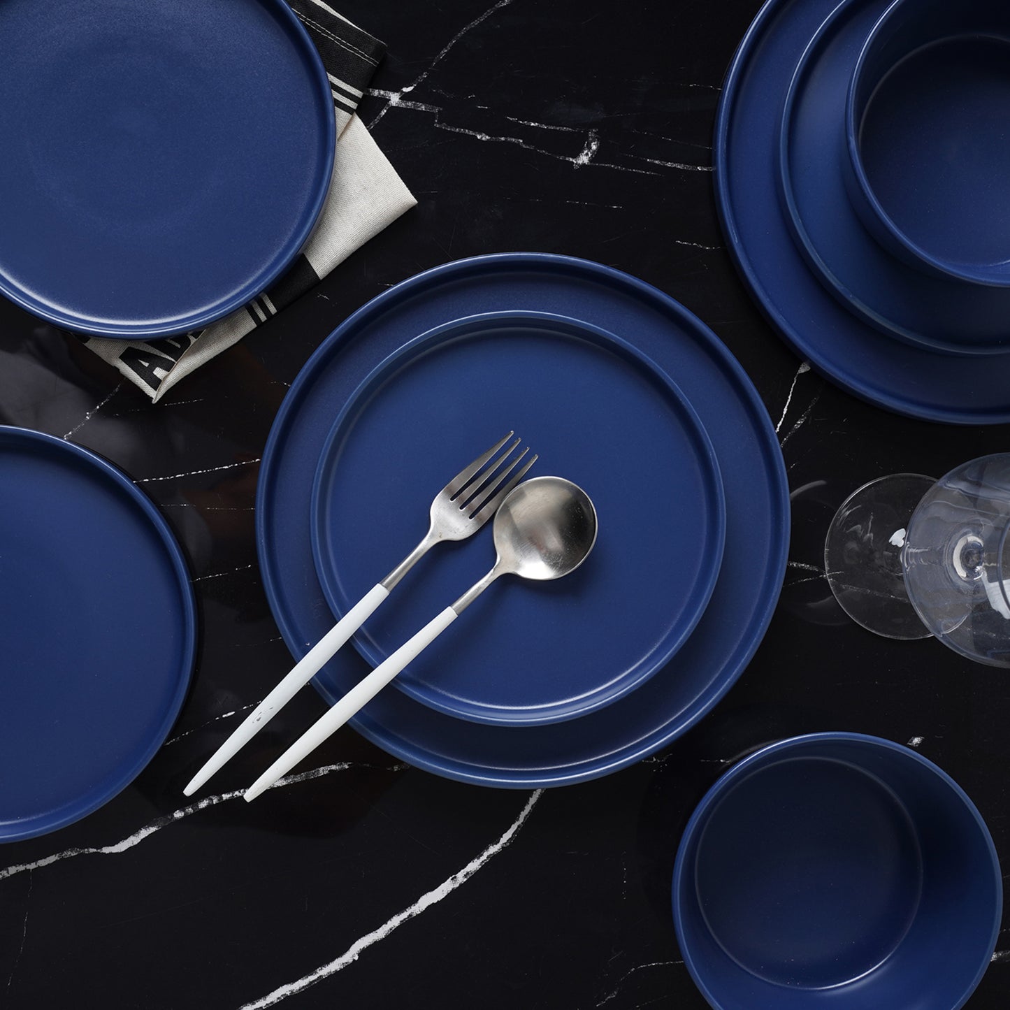 Chelsea Stoneware Dinnerware Set - Blue