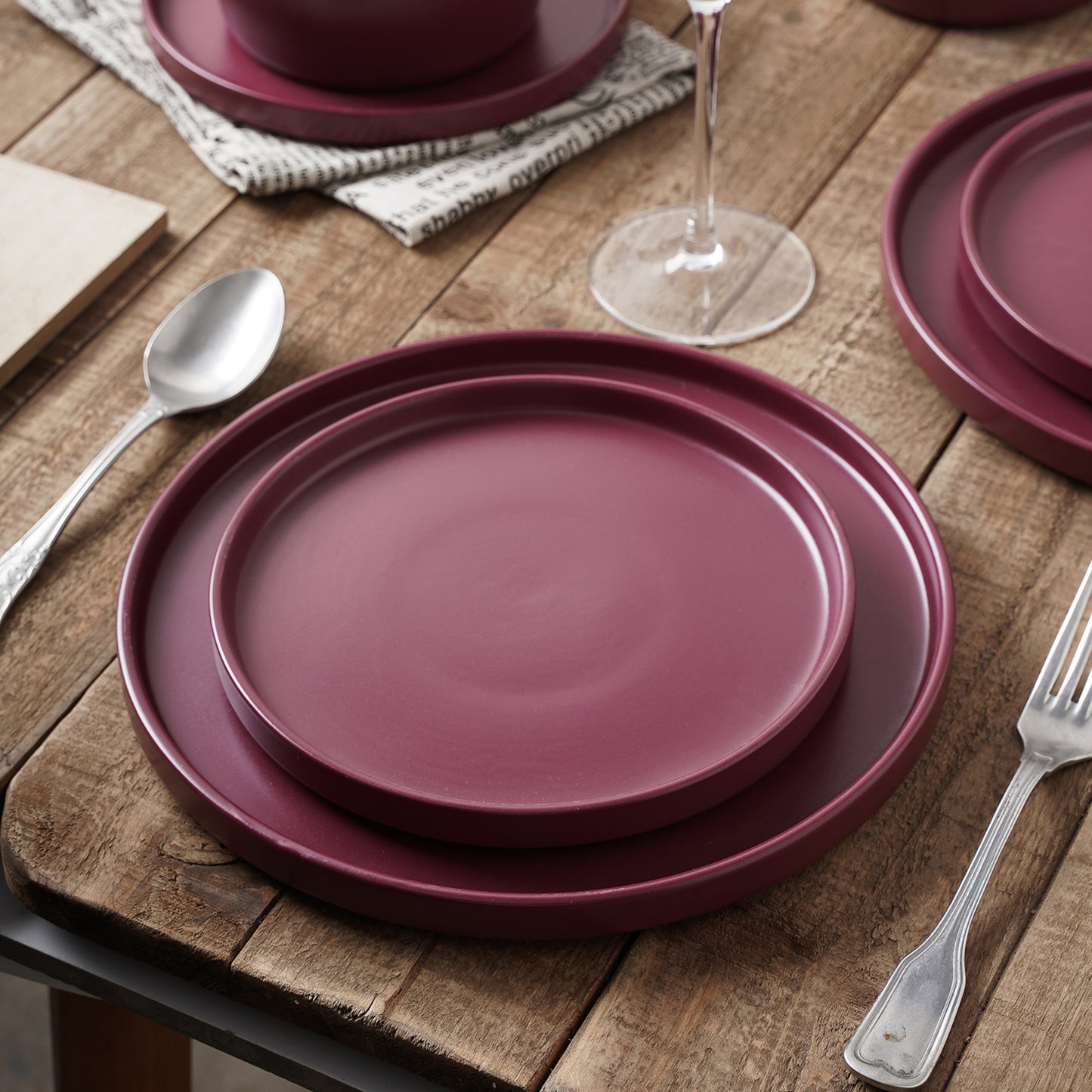 Chelsea Stoneware Dinnerware Set - Purple